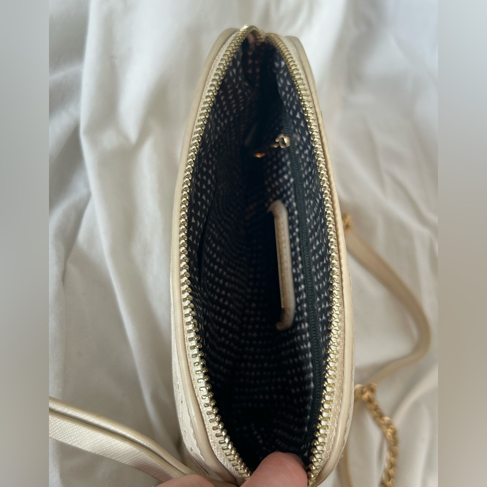 MADISON WEST | Elegant Cream Crossbody Bag - Picture 8 of 10